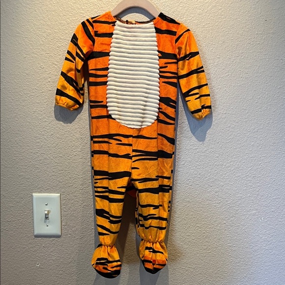 Spirit Halloween Baby Lil’ Tiger Costume Size 0-6 Months - Picture 2 of 10